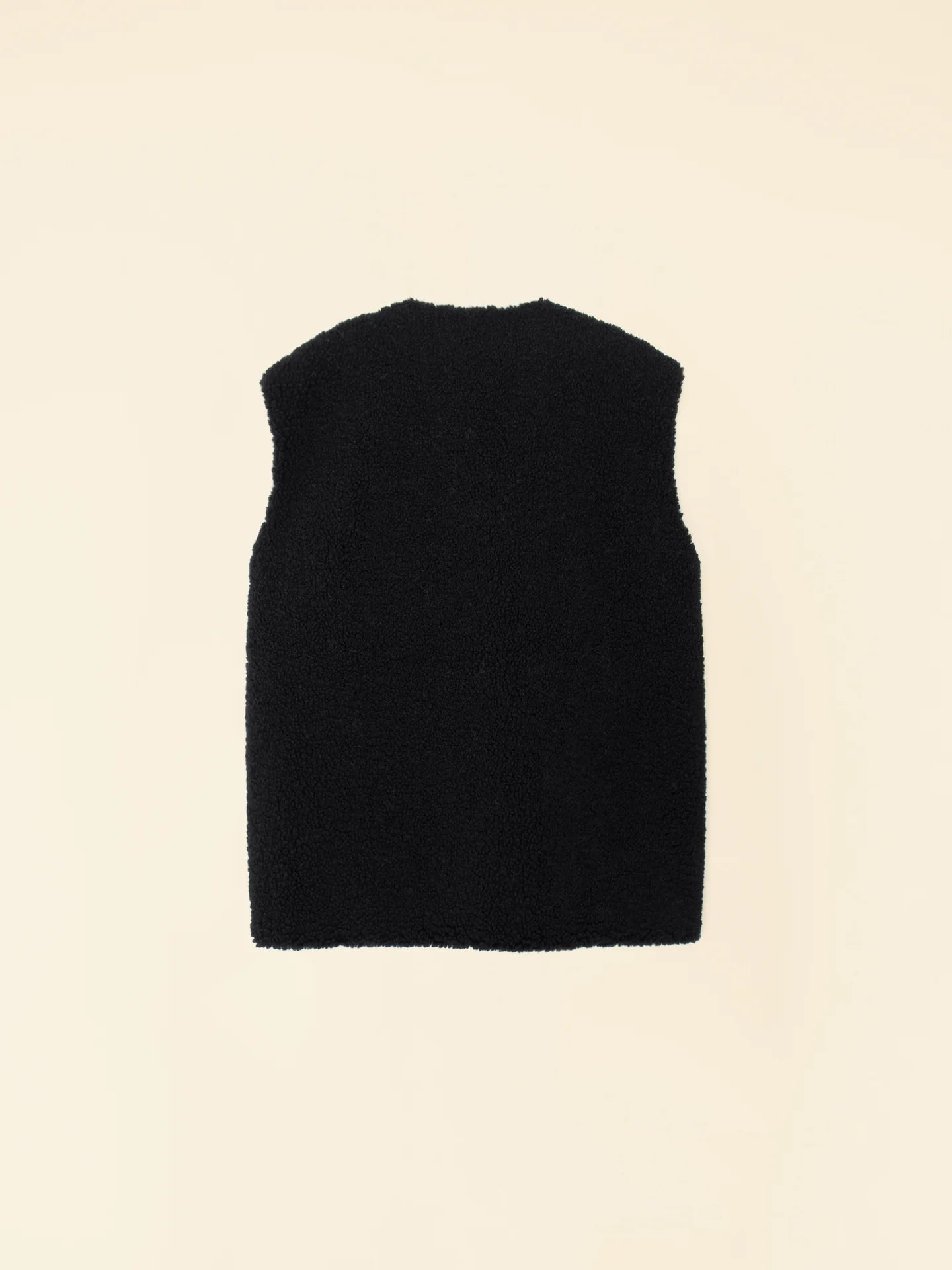 Thea Vest in Black