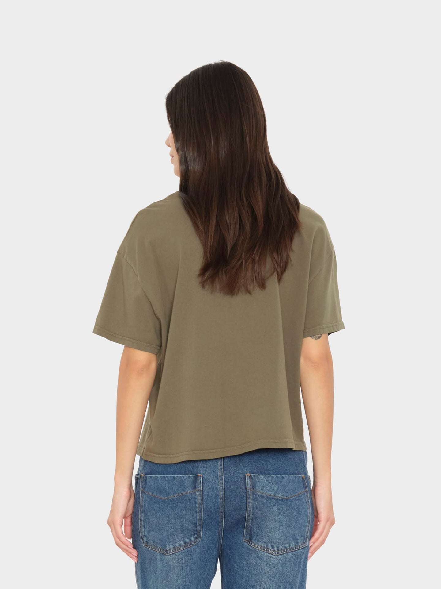 Carter Tee in Dusty Moss