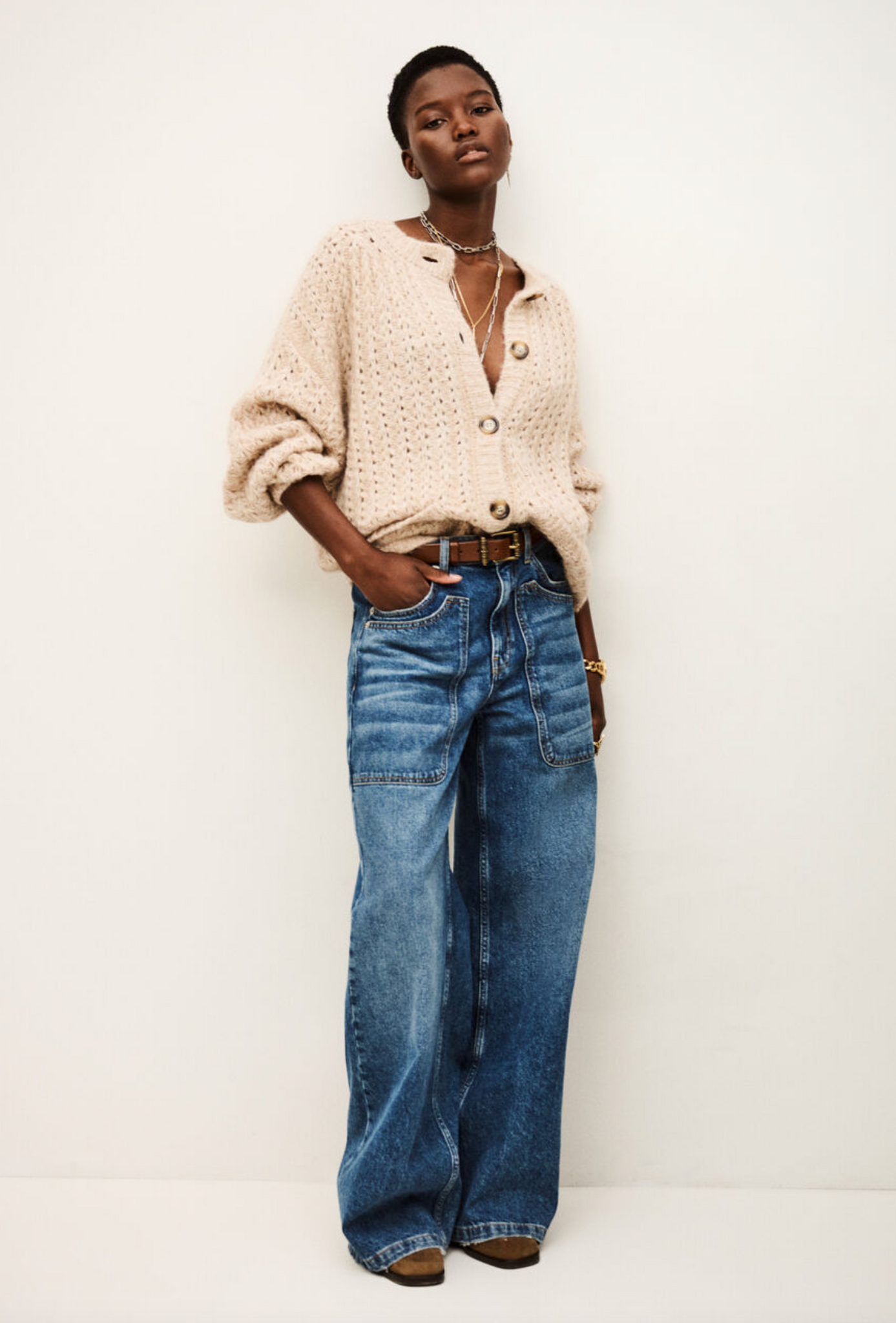 Bosic Cardigan. Beige