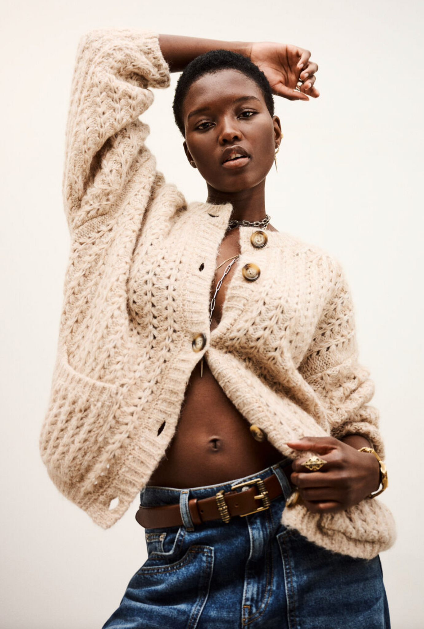 Bosic Cardigan. Beige