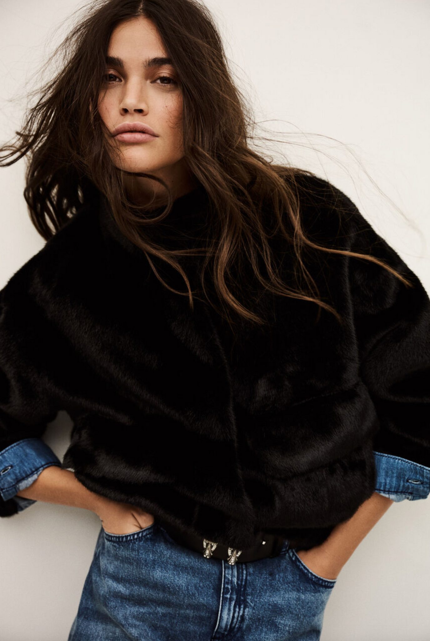 Paros Short Coat. Noir