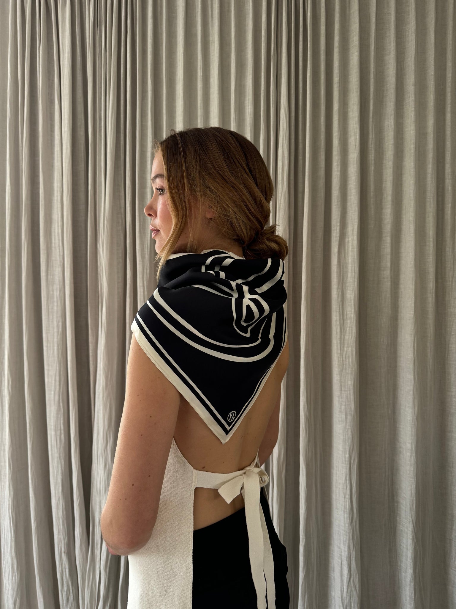 MONOGRAM SCARF | BLACK | 80 CM