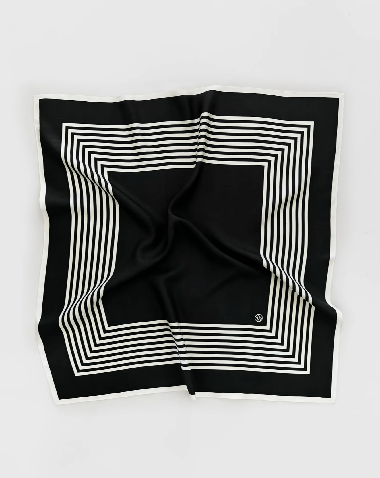 NO.2 | BLACK | 65 CM