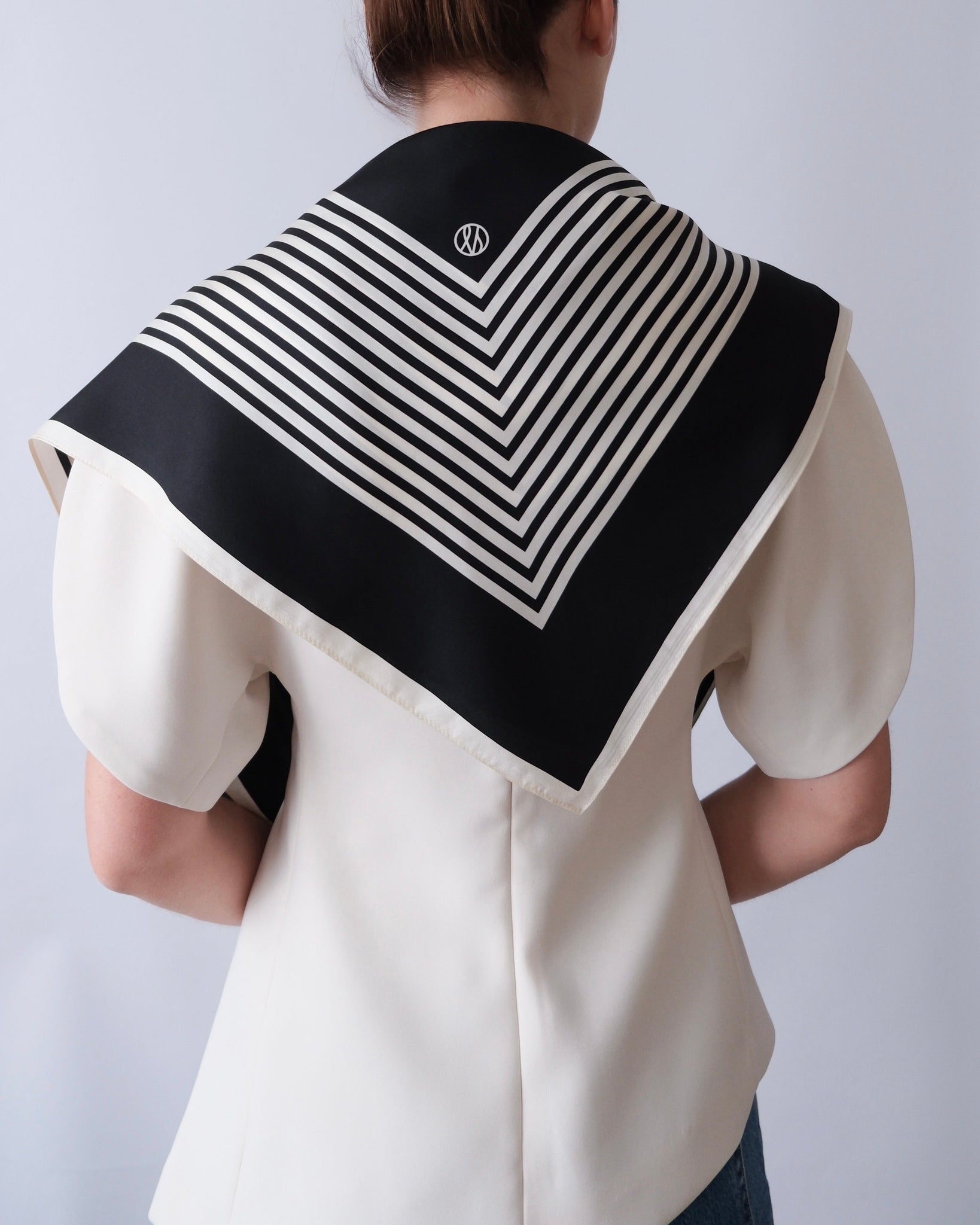 NO.2 | BLACK | 90 CM 90 CM