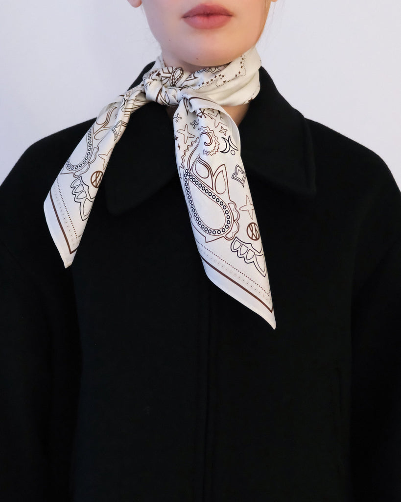 PAISLEY SCARF | WHITE & MILK CHOCOLATE | 65 CM