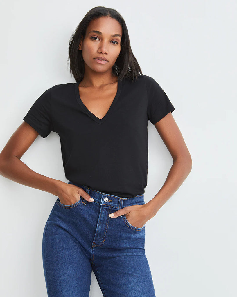 Cindy V-Neck in Black